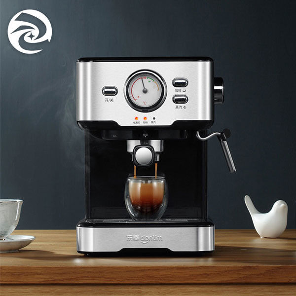 Italienische Kaffee-Maschine des Ausgangs220v mit Milch Frother-Schwarzem