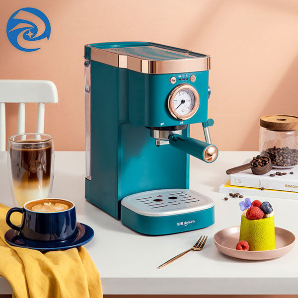 Halb automatische Hauptkaffee-Maschinen-kleiner Italiener 1050W für Haus mit Milch Frother